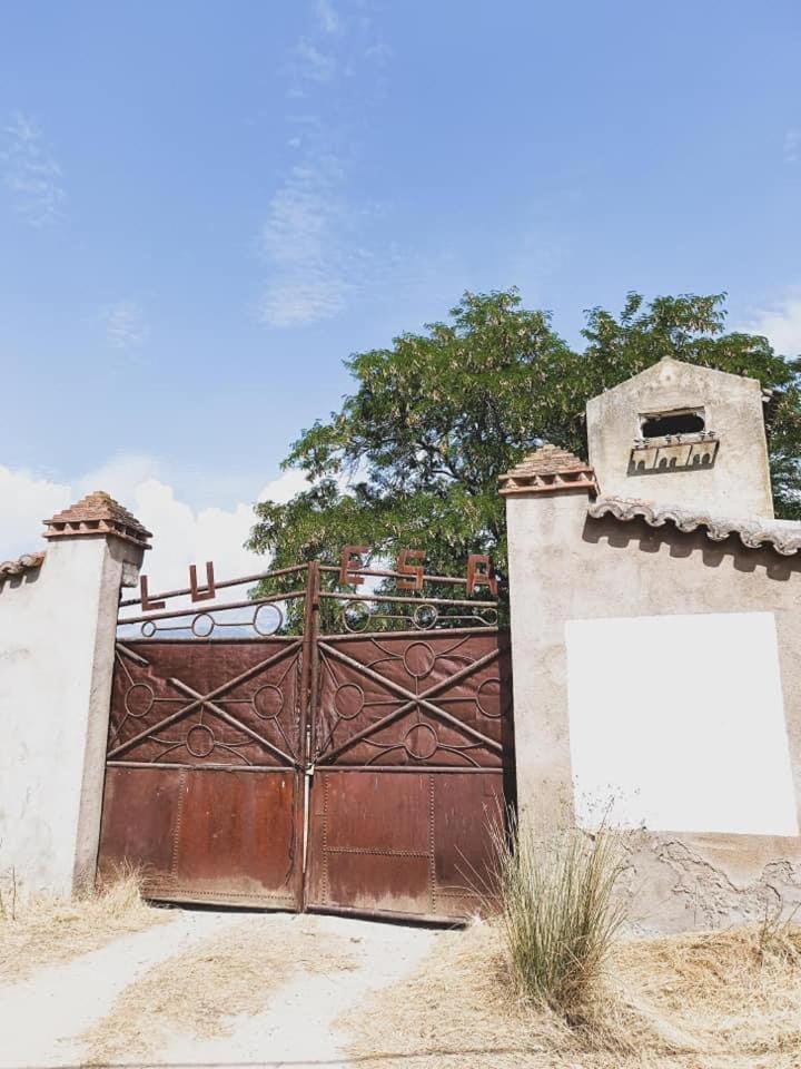 Apartmán La Resinera La Adrada Exteriér fotografie