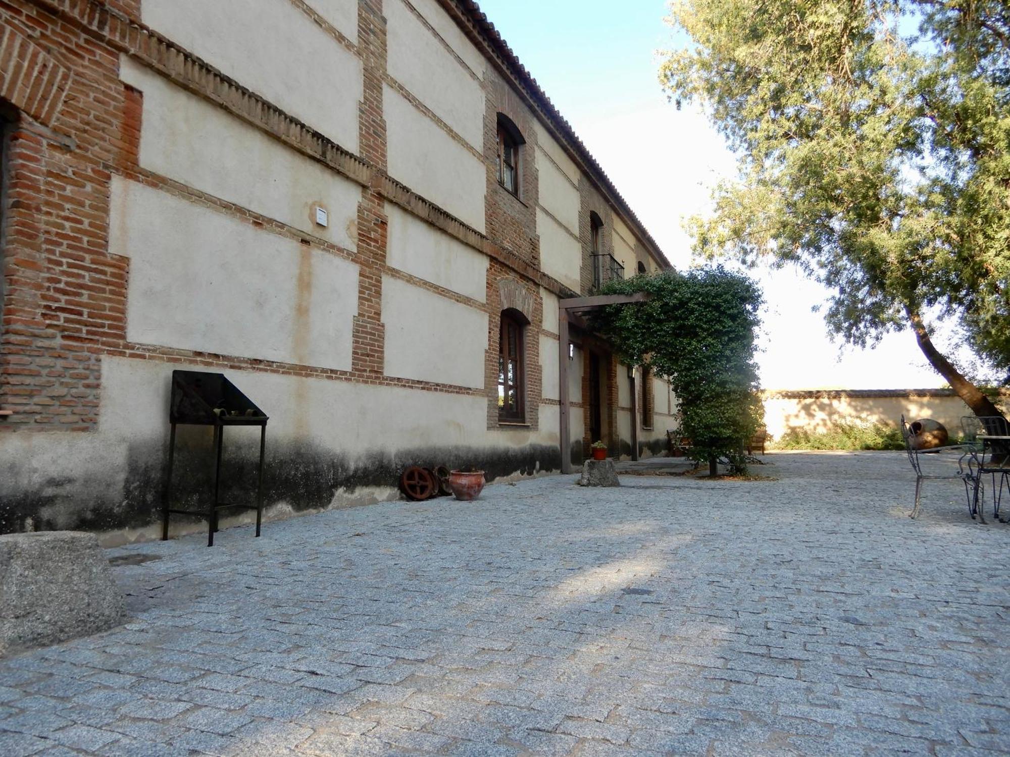 Apartmán La Resinera La Adrada Exteriér fotografie