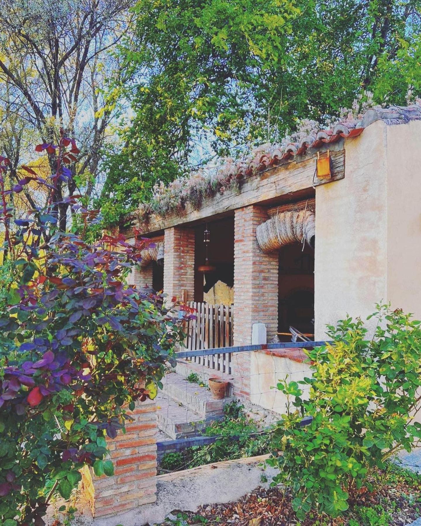 Apartmán La Resinera La Adrada Exteriér fotografie